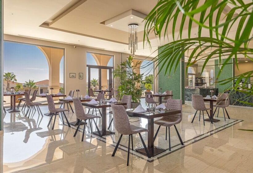 Kresten Royal Euphoria Resort