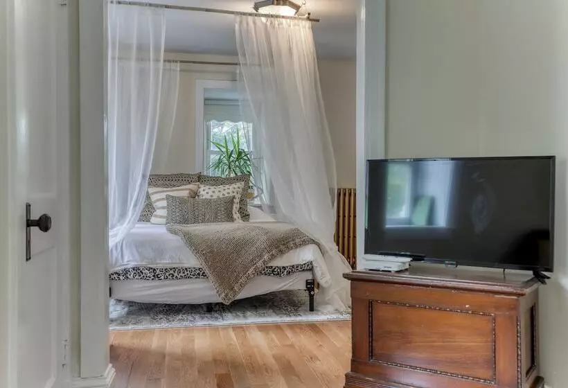 Aamiaismajoitus (B&B) Pangea House