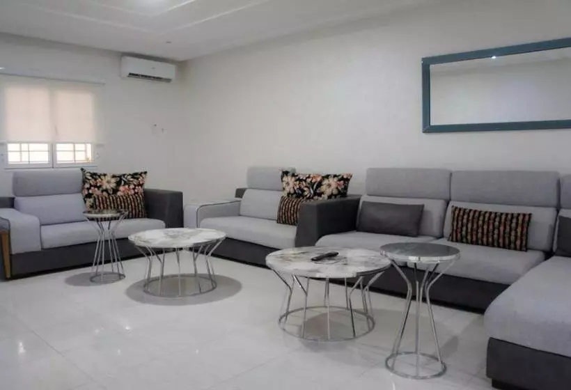 هتل Valencia Hôtel & Appartements