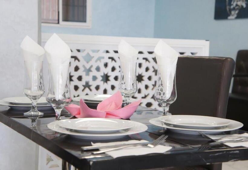 هتل Valencia Hôtel & Appartements