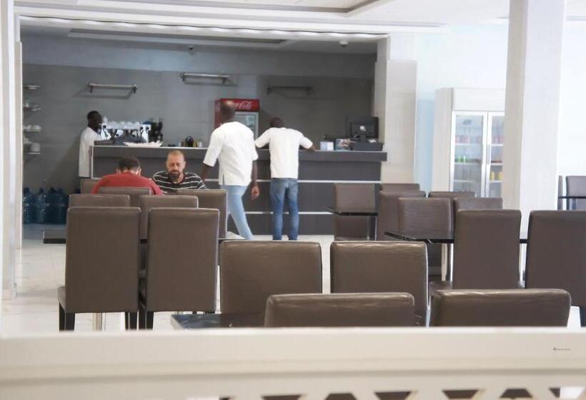 هتل Valencia Hôtel & Appartements