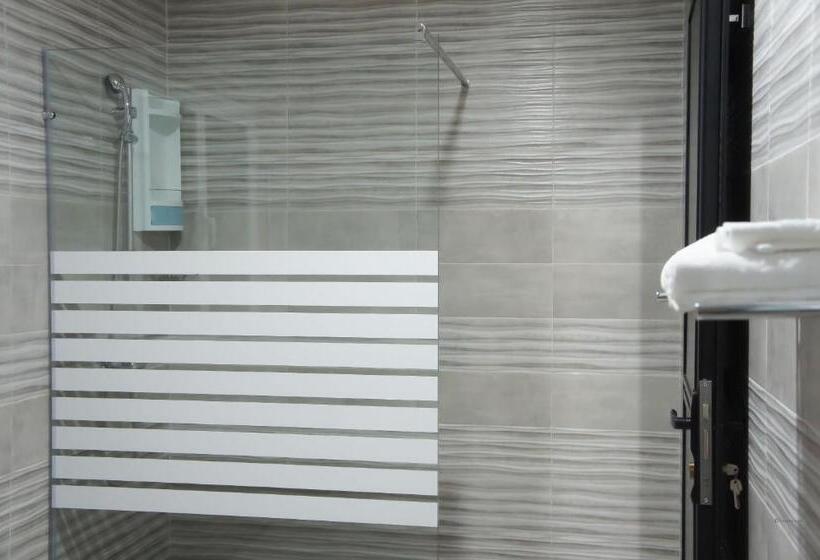 هتل Valencia Hôtel & Appartements