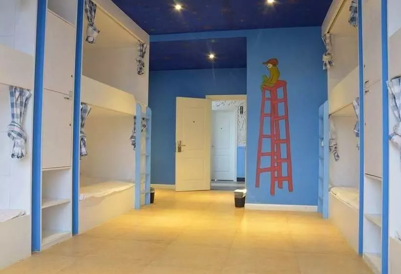 Shangrila Free Life Youth Hostel