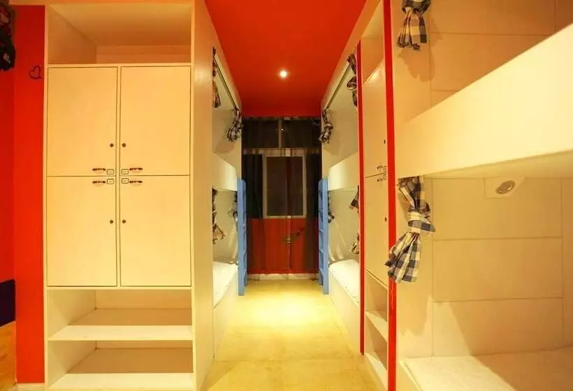 Shangrila Free Life Youth Hostel