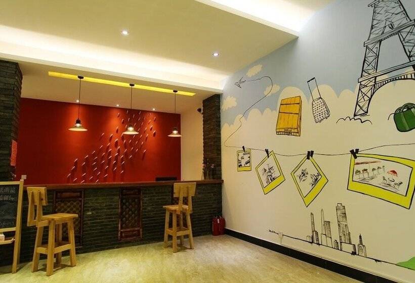 Shangrila Free Life Youth Hostel