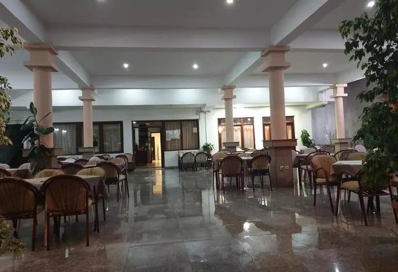 تختخواب و صبحانه Apartments Regina