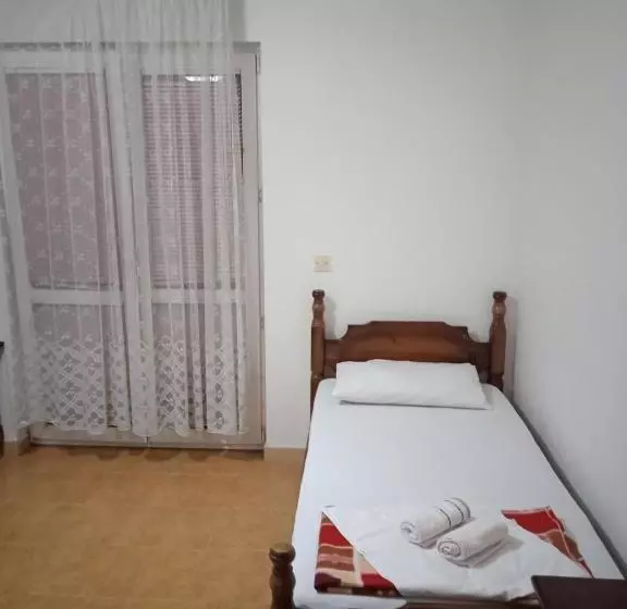 تختخواب و صبحانه Apartments Regina
