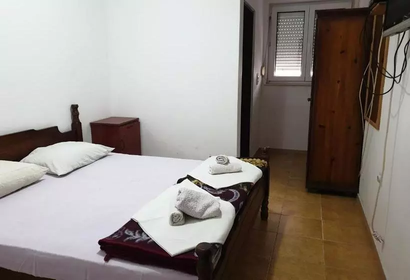 تختخواب و صبحانه Apartments Regina