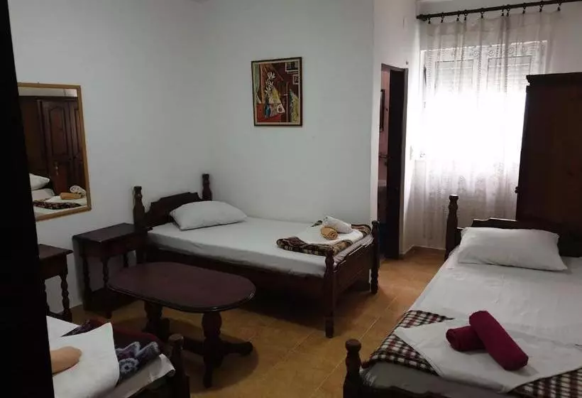 تختخواب و صبحانه Apartments Regina