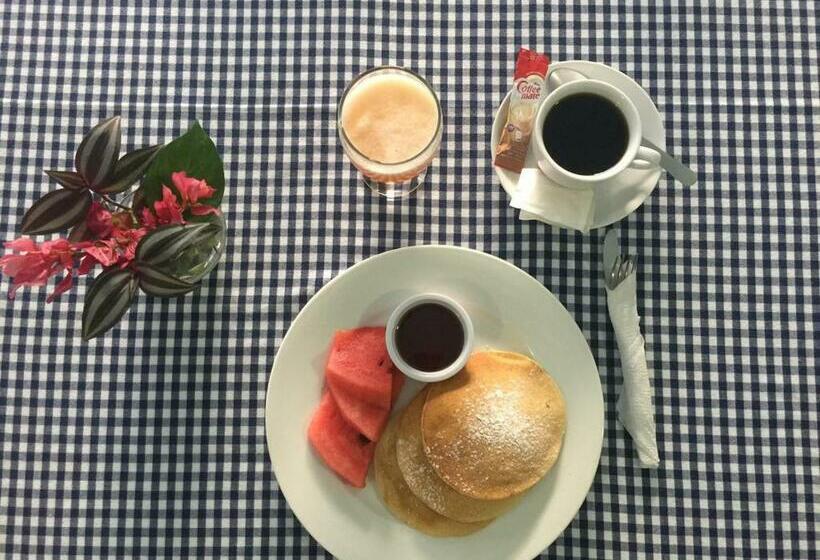 تختخواب و صبحانه Doña Carmen