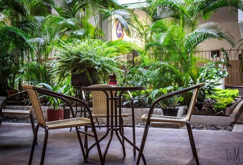 تختخواب و صبحانه Doña Carmen