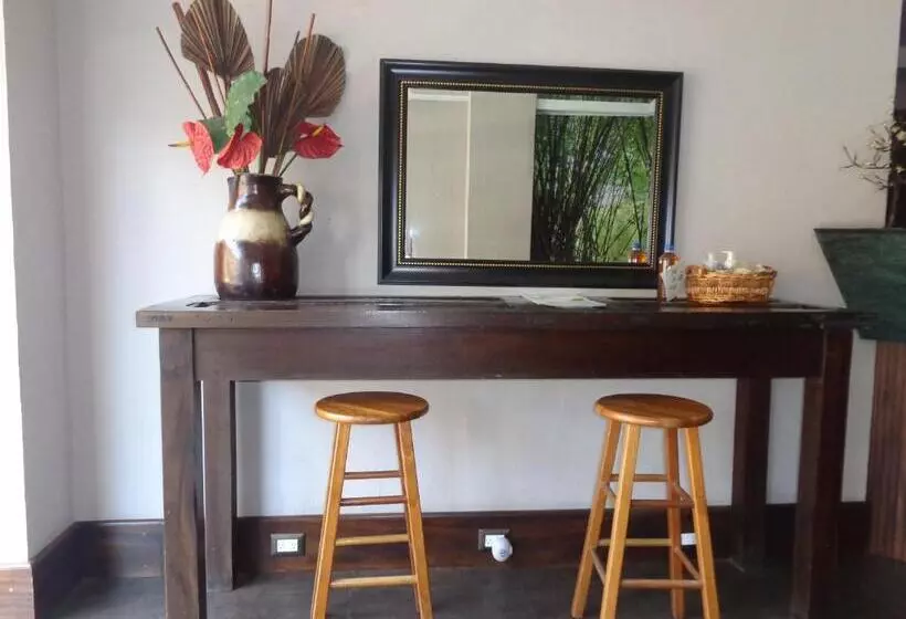 تختخواب و صبحانه Doña Carmen