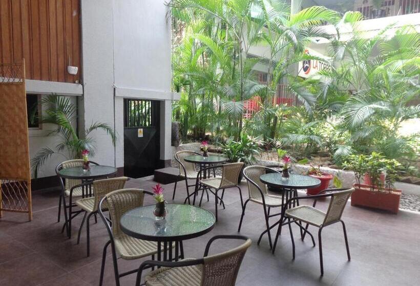 تختخواب و صبحانه Doña Carmen