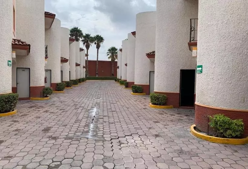 Auto Hotel Villa Del Río