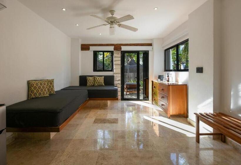 فندق Casa Del Jaguar Beach