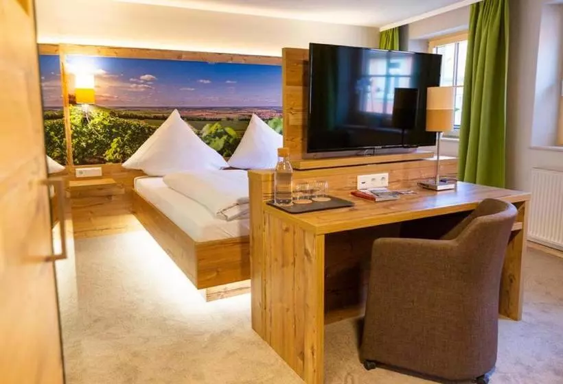 Hotelli Gasthaus Winzerstube &