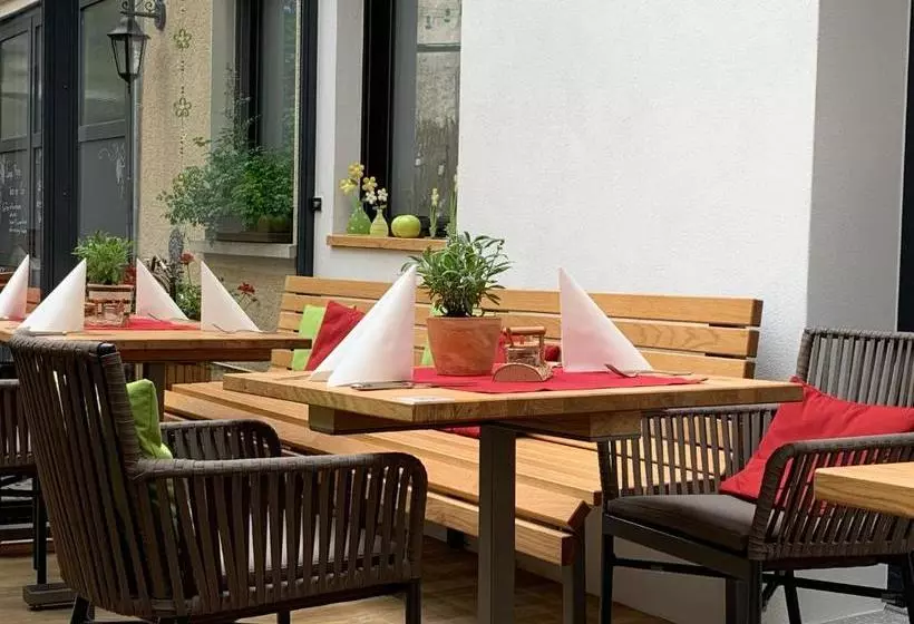 Hotelli Gasthaus Winzerstube &