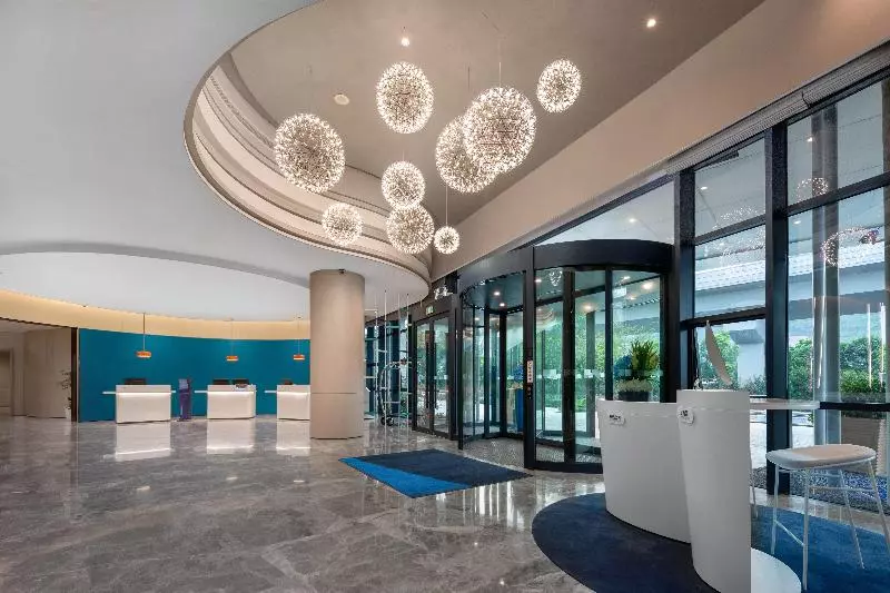 هتل Holiday Inn Express Chongqing Airport Zone By Ihg