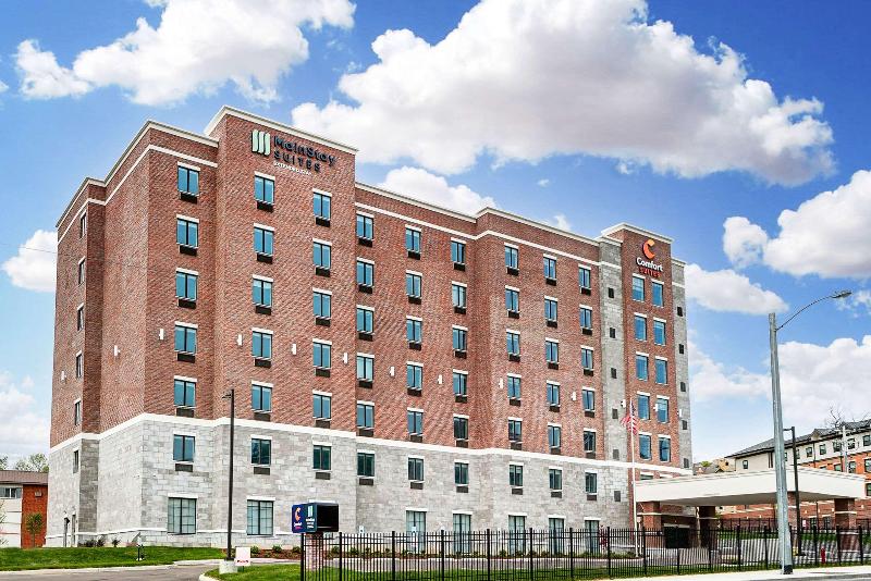 Hotelli Mainstay Suites Cincinnati University  Uptown