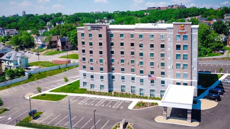 ホテル Mainstay Suites Cincinnati University  Uptown