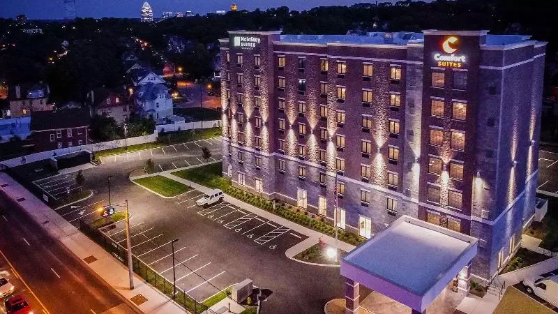 ホテル Mainstay Suites Cincinnati University  Uptown