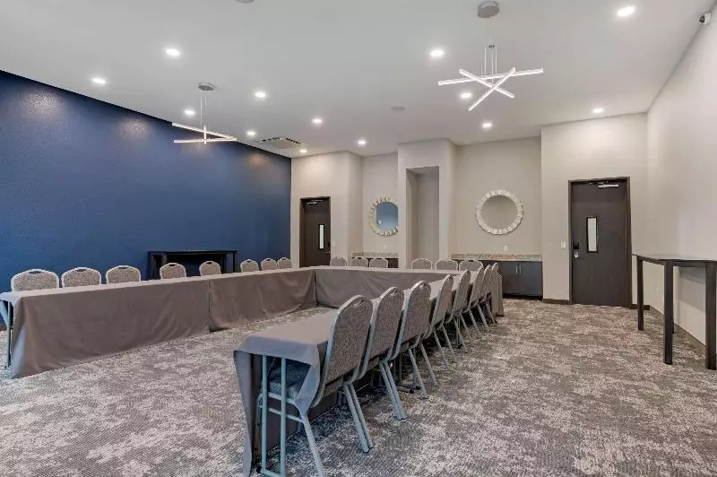 ホテル Mainstay Suites Cincinnati University  Uptown