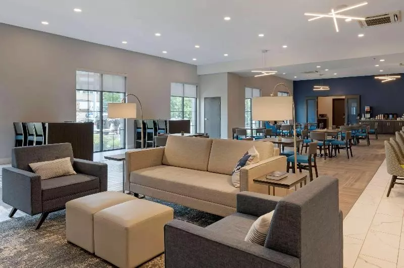 ホテル Mainstay Suites Cincinnati University  Uptown