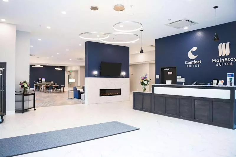 ホテル Mainstay Suites Cincinnati University  Uptown