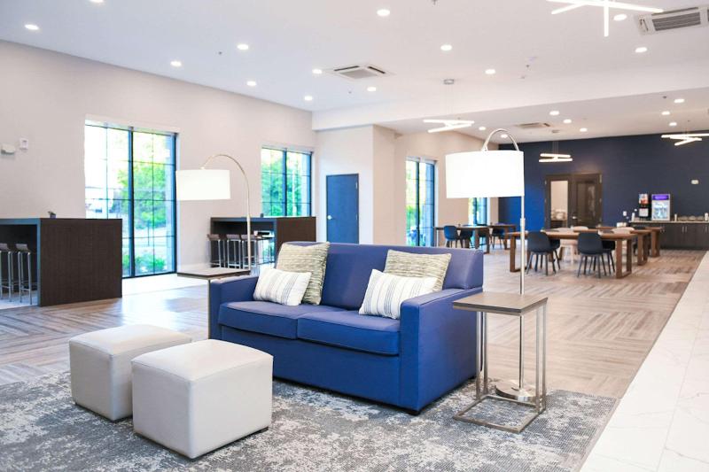 Hotelli Mainstay Suites Cincinnati University  Uptown