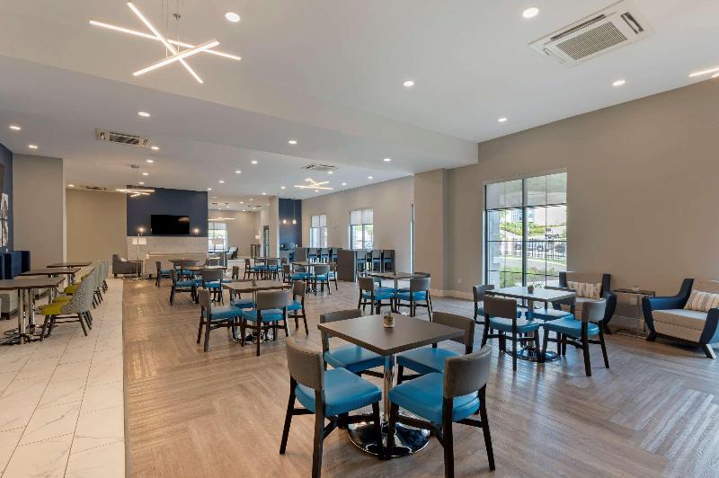 Hotelli Mainstay Suites Cincinnati University  Uptown