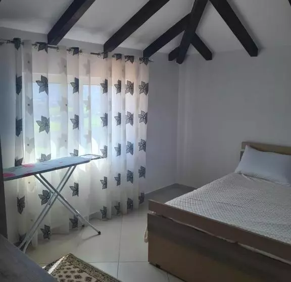 ペンション Guest House Ilir