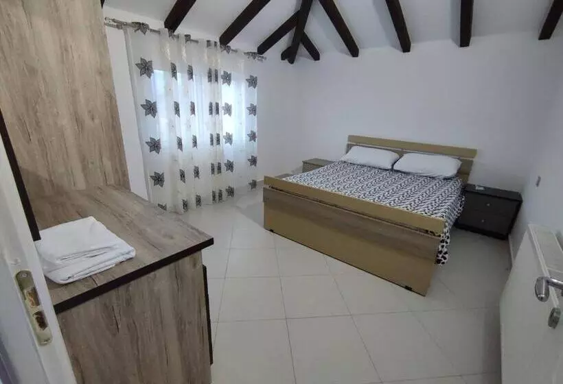 ペンション Guest House Ilir