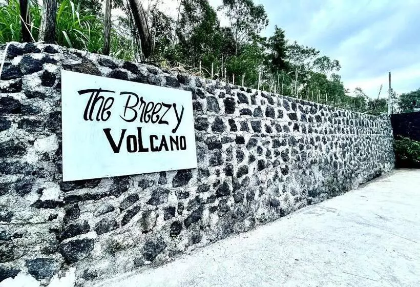 ペンション The Breezy Volcano