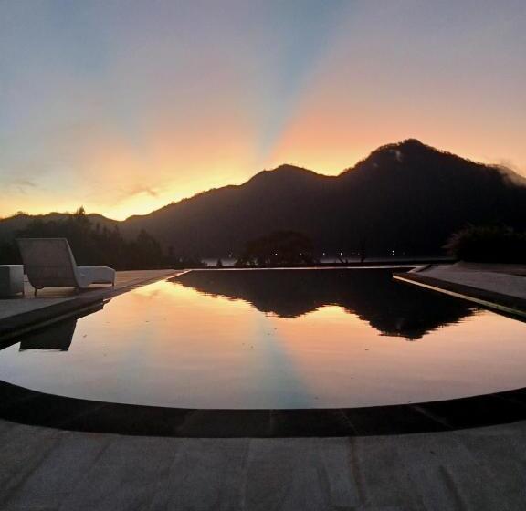 膳宿费 The Breezy Volcano