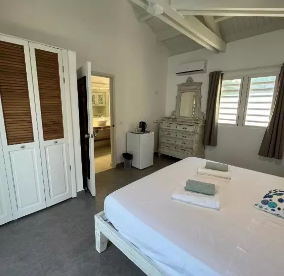 پانسیون Tiko Lodge Sxm
