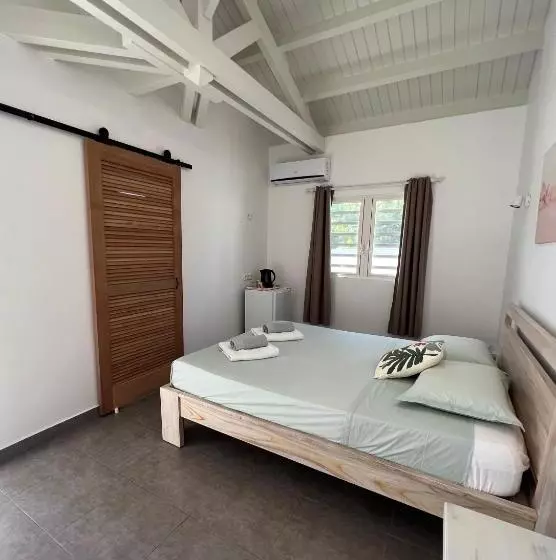 پانسیون Tiko Lodge Sxm