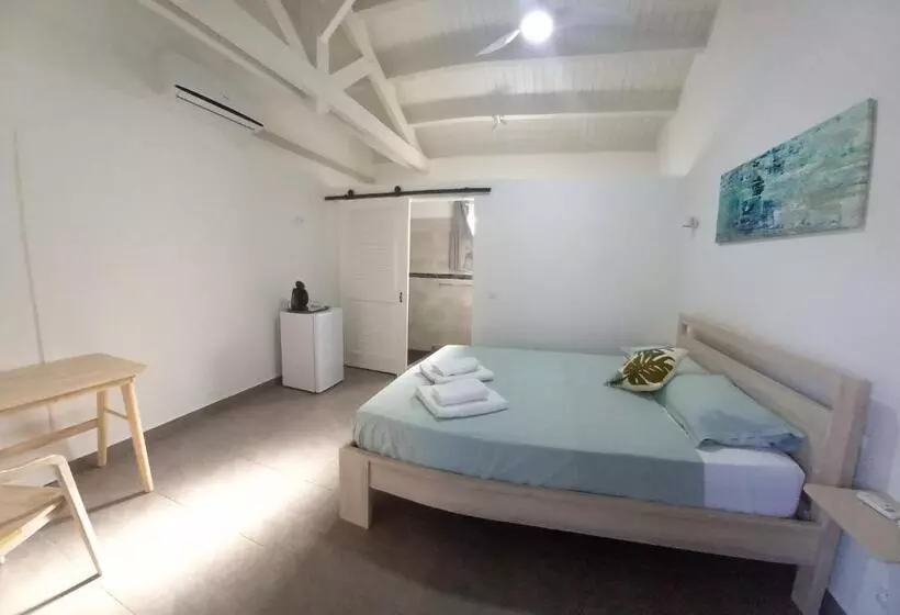 پانسیون Tiko Lodge Sxm