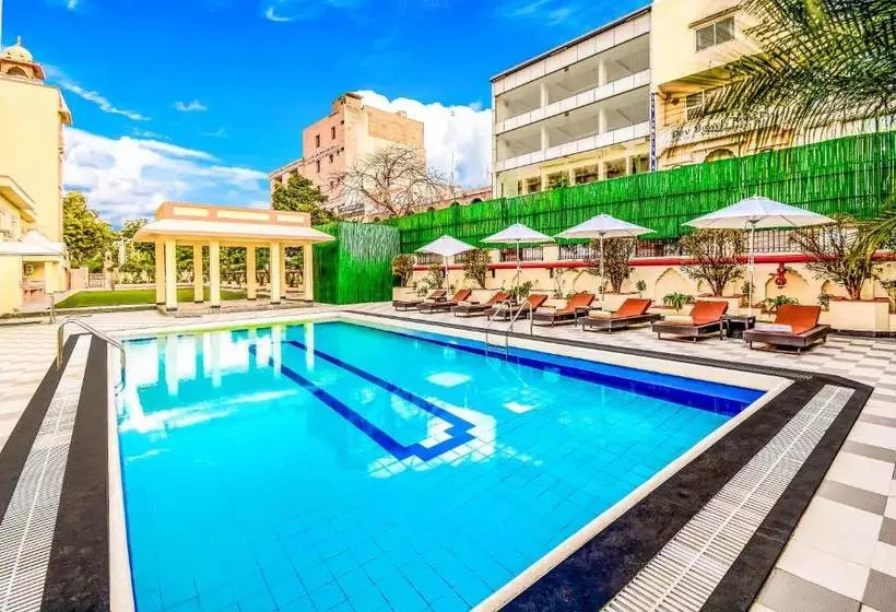 استراحتگاه Club Mahindra Jaipur