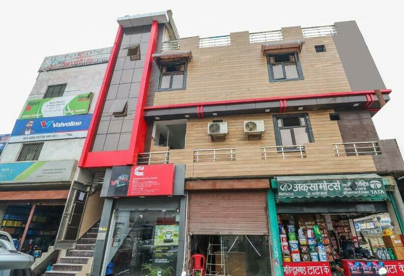 Hotelli Collection O 46410  Yatika Inn