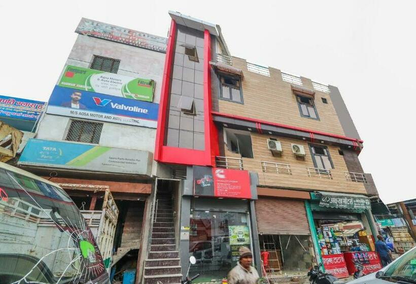 Hotelli Collection O 46410  Yatika Inn