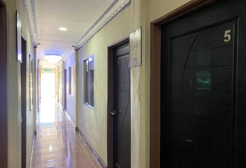 Oyo 90205 Bayu Sintok Motel