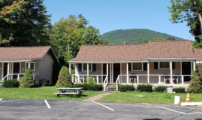 Adirondack Oasis Motel