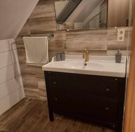 ベッドアンドブレックファースト Wein&speiz Fogadó