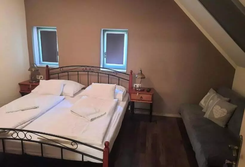 ベッドアンドブレックファースト Wein&speiz Fogadó