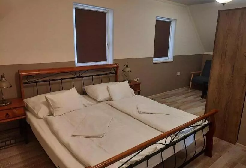 ベッドアンドブレックファースト Wein&speiz Fogadó