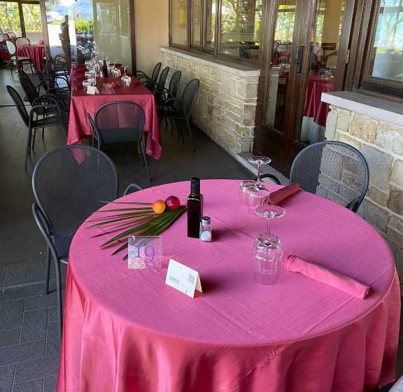 בית מלון כפרי Tetto Delle Marche   Ristorante Dei Conti