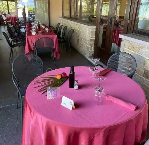 Hotelli Tetto Delle Marche   Ristorante Dei Conti