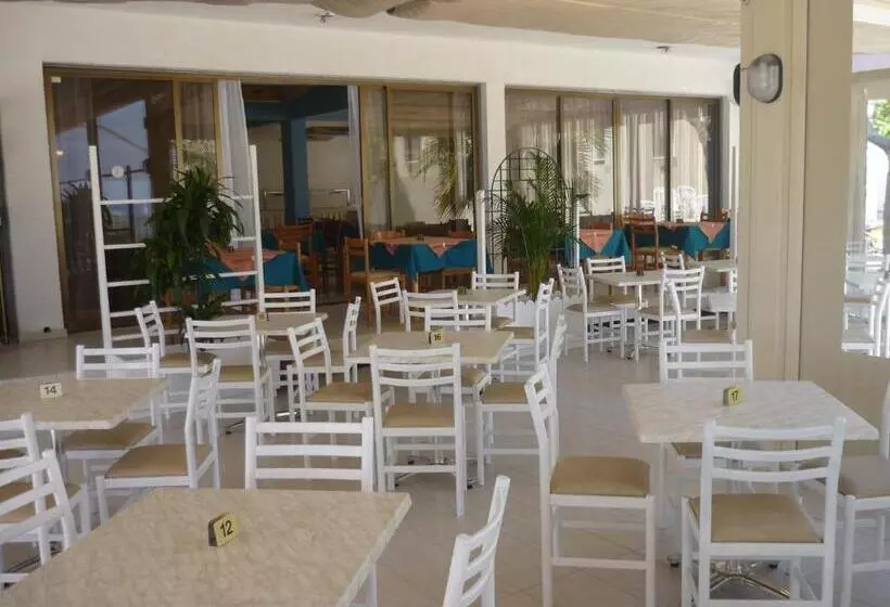 Penelope Beach Hotel Apts