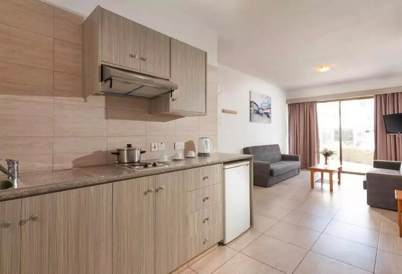 Penelope Beach Hotel Apts