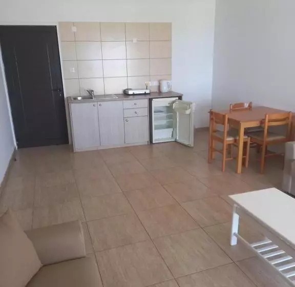 Penelope Beach Hotel Apts